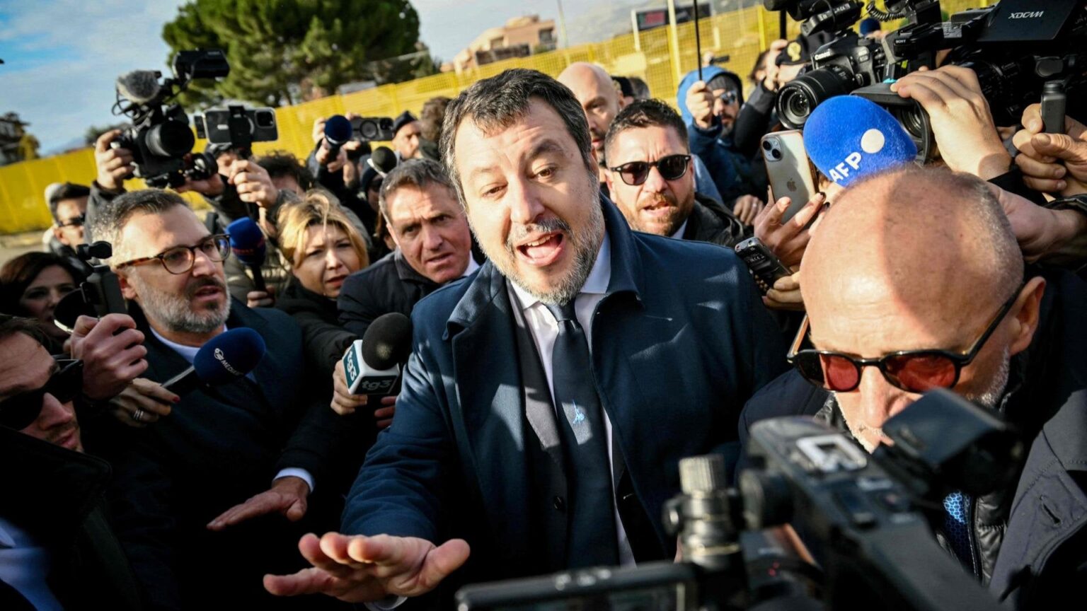 サルビーニ無罪、事実は存在しない―公開裁判