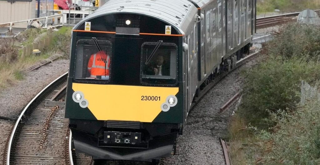 イギリス、鉄道交通を国有化