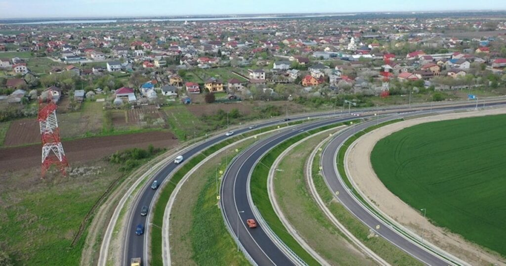 ルーマニアの歴史的記録。 2024 年に高速道路は何キロメートル建設されましたか