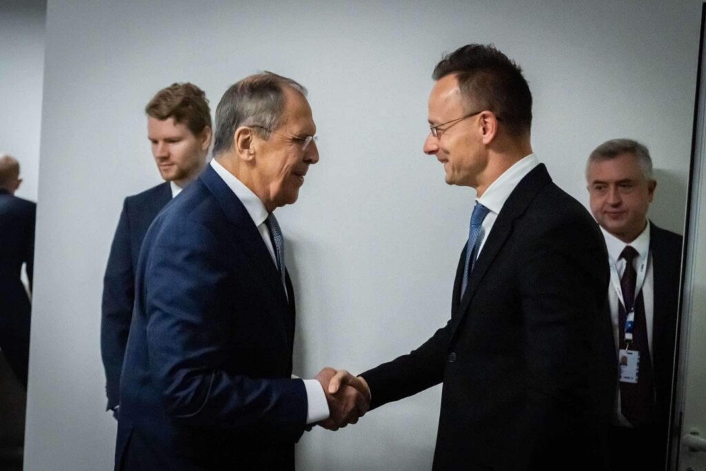 ロシア外務省の声明は、オルバン・プーチン会談後、ペテル・シジャルト氏がセルゲイ・ラブロフ氏に電話したことを明らかにした。