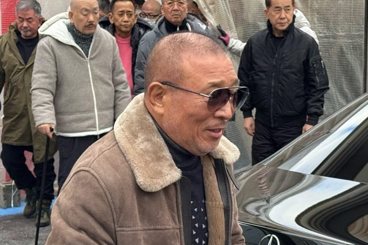 《六代目山口組の恒例行事・餅つき》「来いって言ってんだろ！アホんだら！」山口組“八代目”候補が声を荒らげた…「緊迫の一瞬」 PCR検査必須の厳戒態勢