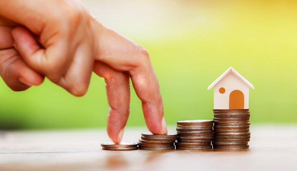 ヨーロッパで不動産を購入するには、毎月の給与からいくら差し引かれる必要がありますか?