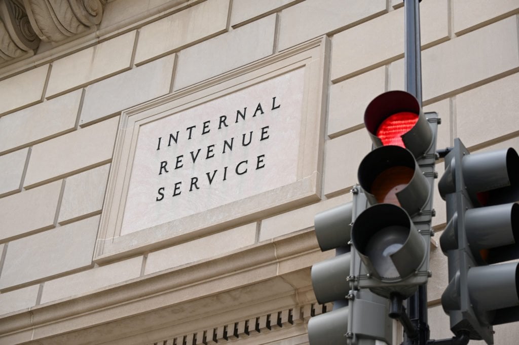 IRS、滞納税47億ドルを回収、トランプ大統領と共和党多数派の下での減税に備える