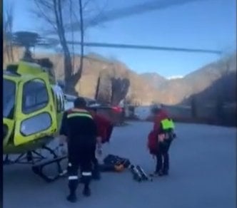モンマルスで負傷したアイスランド人観光客をヘリコプターが搬送