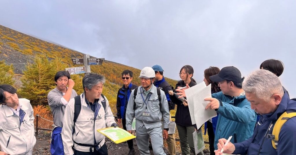 静岡県、富士山入山料は4000円軸 来夏から初導入