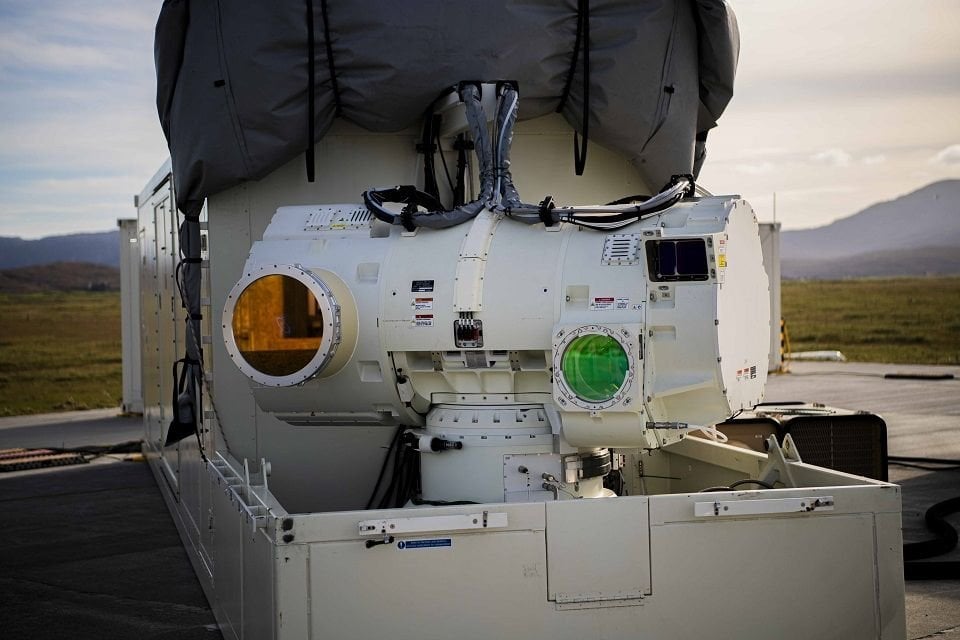 ウクライナ、航空機を撃墜できるレーザー兵器「トライデント」を公開、戦争を変える可能性があると語る - M10News