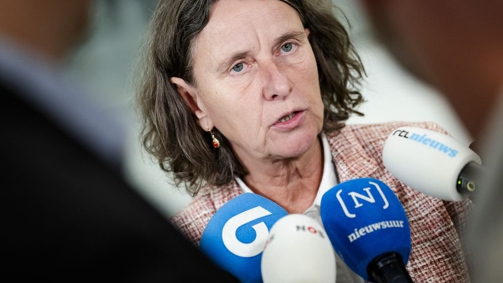 オランダもシリア人の難民申請を当面保留している