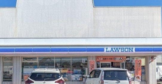 「見える……！ 見えるぞ……!!」 “かつての姿”を全く隠せていないコンビニが500万表示 「変わっちまったなぁ」