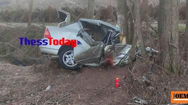 プレスペスで16歳と18歳が死亡する悲劇：事故現場に到着した救急車の運転手は被害者の父親だった