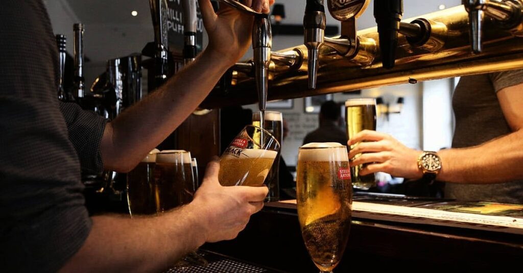 BreakingNews.ie: テレビとラジオのアルコール広告の流域禁止令が来月発効へ