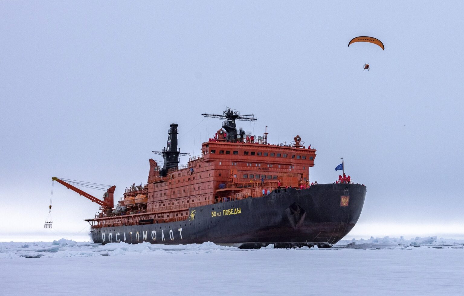 ロシアの北極原子力砕氷船団が地中海で打撃を与えた