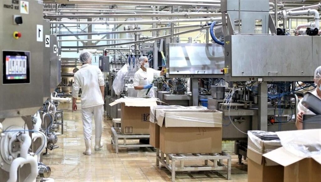 ある有名な会社が労働組合員を「ずさん」という理由で解雇した。裁判所は彼を返還した