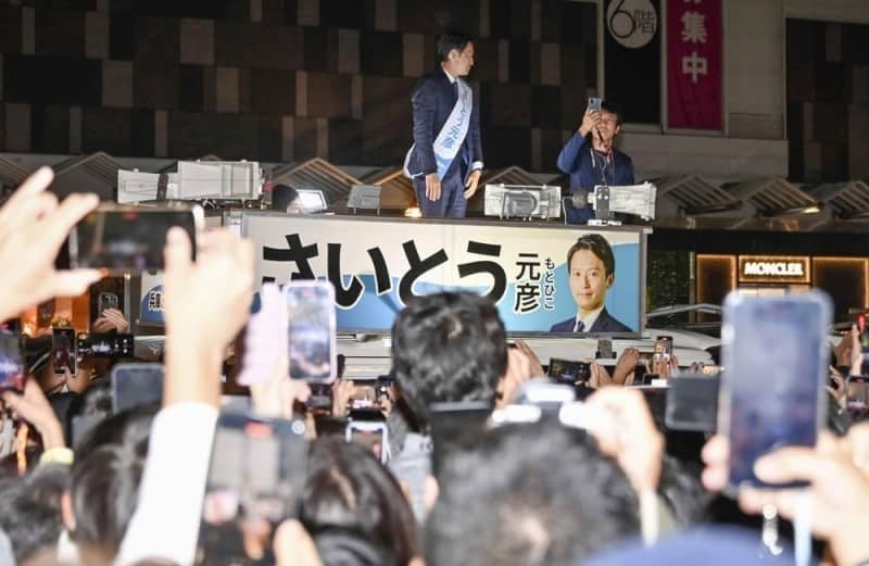 「ＳＮＳ無視できぬ情報源に」「物語性必要、リスクも」「第三者の拡散、選挙戦左右」 ネット選挙解禁１１年、民意どう形成、課題 ― 米国では社会の分断進めた