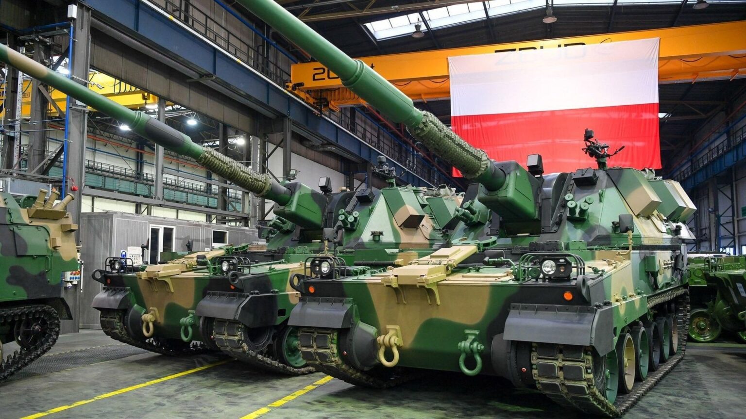 先ほど、96 台の AHS Krab とその他の車に大量の注文が入りました。