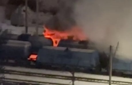 パルチザンがモスクワ近郊でウクライナ占領地行きの列車2両を放火したとされる