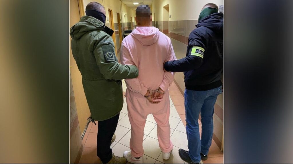 ノルウェー出身の37歳の有名ラッパーがワルシャワで拘束された