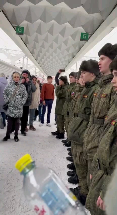「あなたたちは本物の男として戻ってくるのです」――国境近くのベルゴロド地域へのロシア徴兵の派遣
