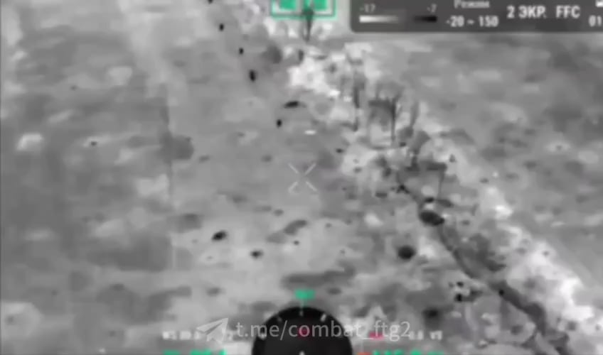 夜間に進軍しようとしたロシア兵はウクライナの機関銃手に落とされた
