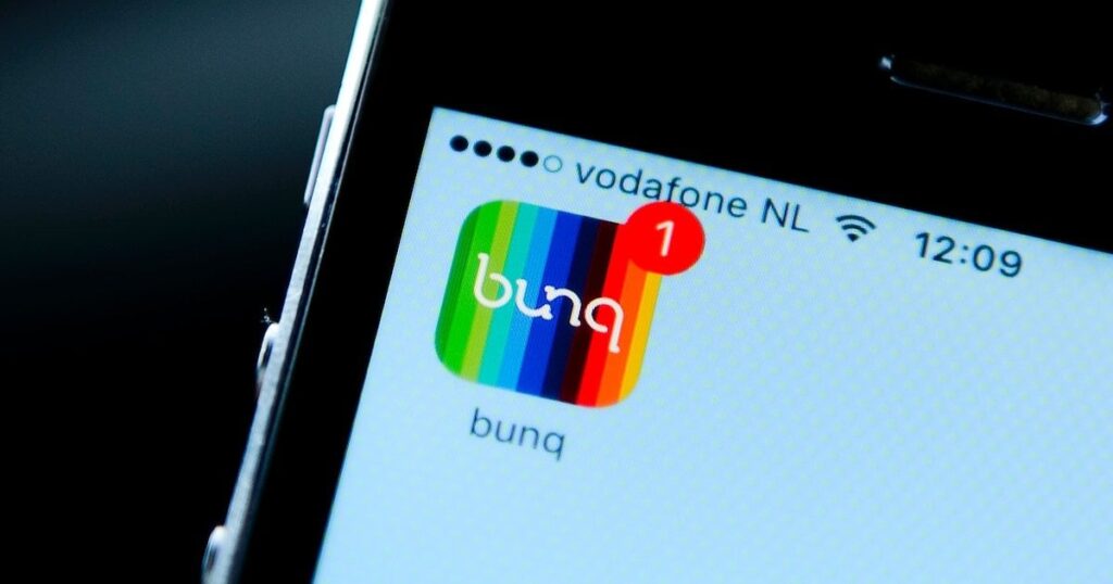 「インターネット銀行Bunqが重要な顧客に口座解約を脅迫」