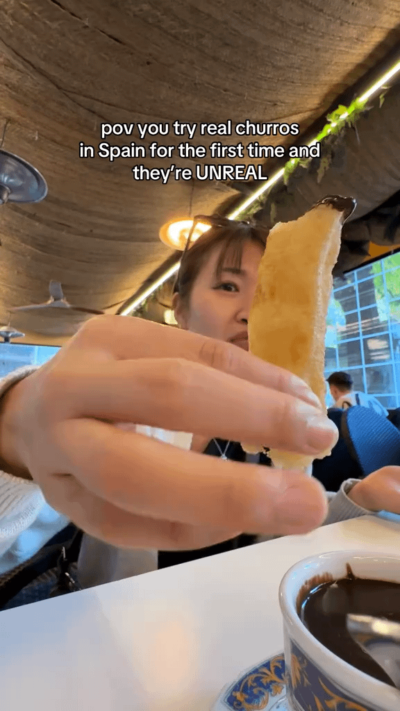 POV: スペインで初めて本物のチュロスを試します