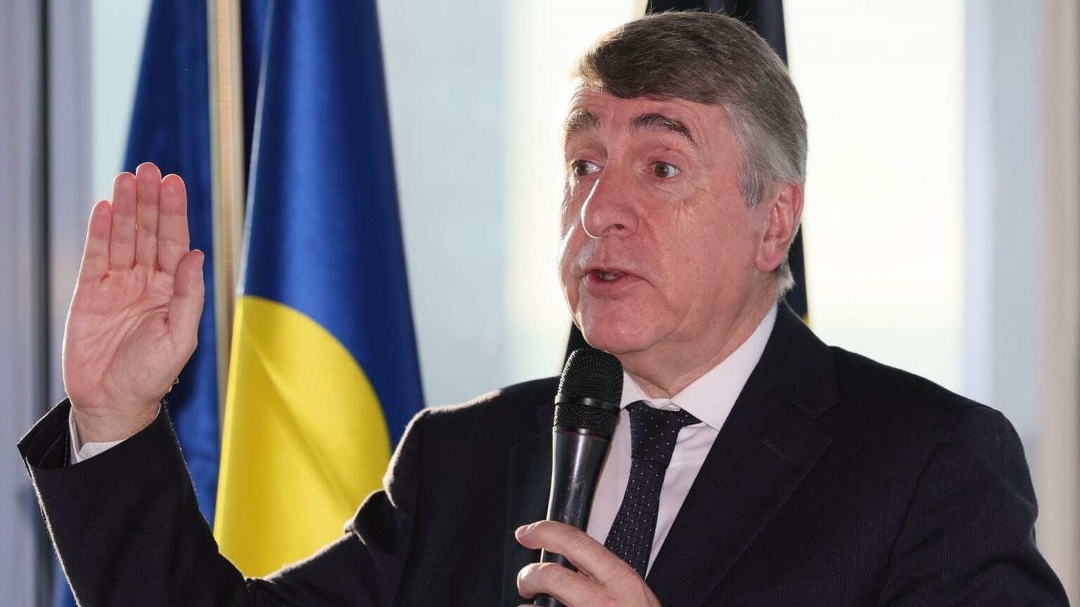 オリヴィエ・マンゲインがCHALLENGEを去る