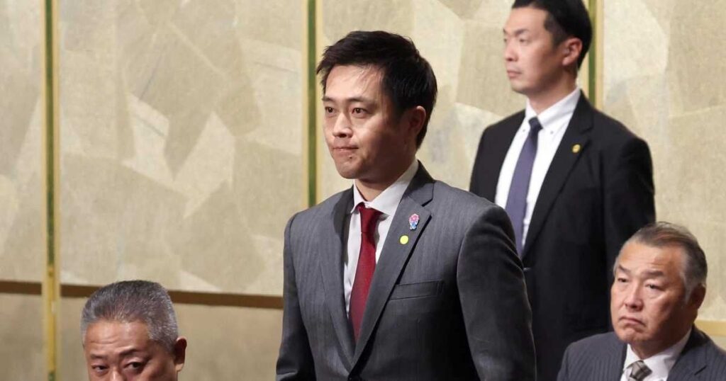 維新・吉村新代表「三足のわらじ」で多難の船出 衆院選直後の代表選、国政で埋没 国民民主にお株奪われ ― 党内から焦りも