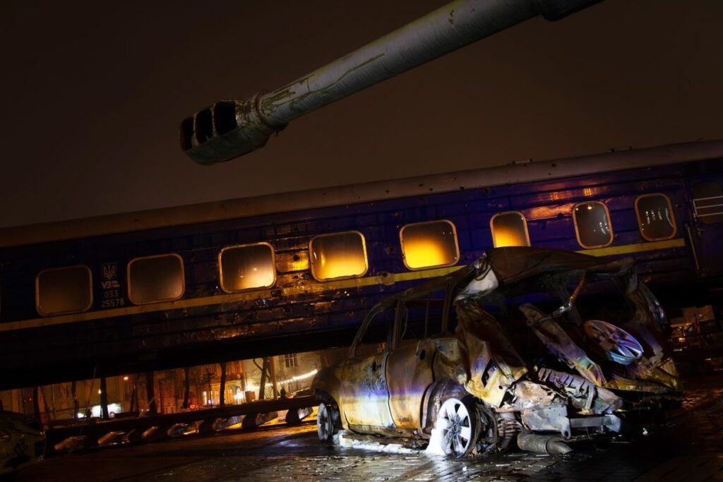 ウクライナがザポリージャ州で40個の燃料タンクを積んだロシアの列車を破壊、情報筋が主張