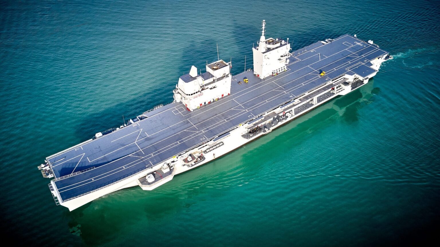 海軍に引き渡された戦後最大の艦船「トリエステ」
