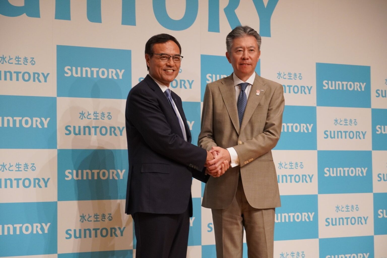 サントリー、10年ぶり“創業家”社長 「大政奉還では？」の問いに「そんな甘いものではない」
