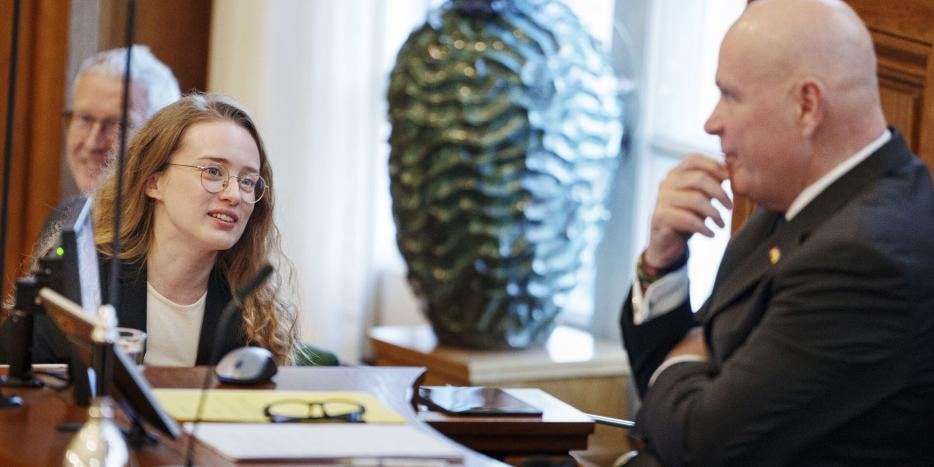 フォルケッティングにおける同時通訳は今後も続くのでしょうか? 🇬🇱🇫🇴↔️🇩🇰