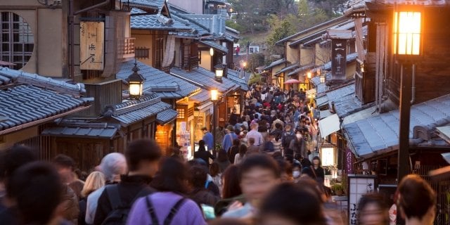 【京都が喋った！】京都「この日本語が読める方はご入店ください」飲食店の貼り紙が物議…使用言語による“差別”は法的に許容される？