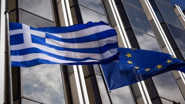 委員会: 社会指標に関してギリシャで「レッドカード」
