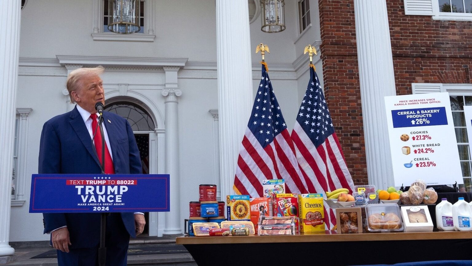 トランプ大統領は現在、約束通り食料品価格を下げるのは「非常に難しい」と述べている