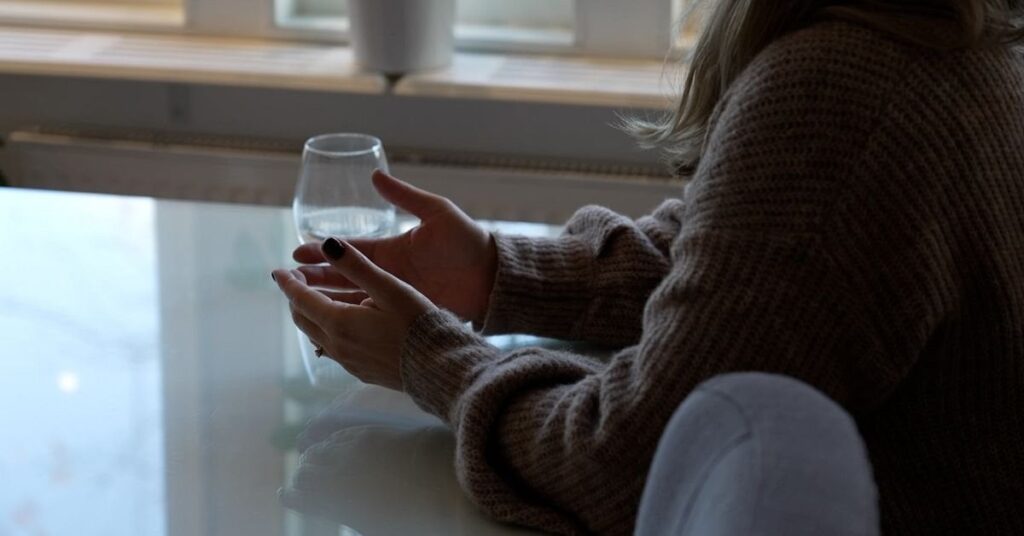 性的虐待についての回答を要求 - 教師としての停職処分を受けた