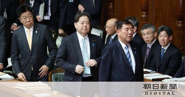 石破首相、森友学園巡る文書改ざんの再調査を明言せず　かつては言及 [自民] [共産]：朝日新聞デジタル