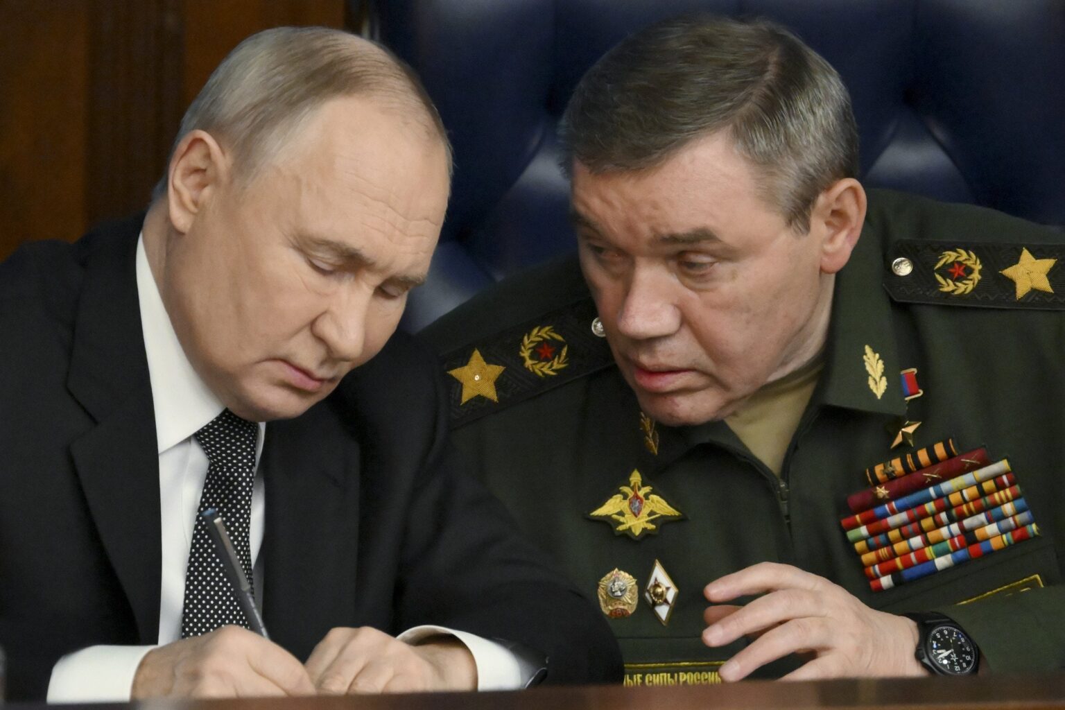 プーチン大統領の同盟者、ロシアが年末までにウクライナをクルスクから追い出すことはできないと認める