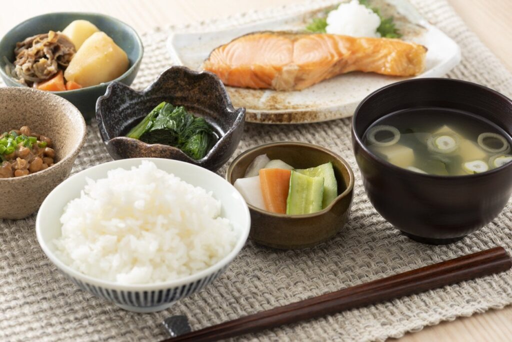 ほとんど「マグカップ」な土鍋が1億円売れるヒット　逆手に取った「思い込み」：テストマーケティングから見るプロダクトの近未来（1/2 ページ） - ITmedia ビジネスオンライン｜ITmedia