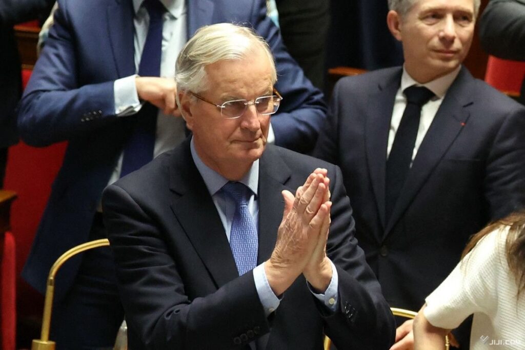 【合掌🙏】仏内閣、不信任で総辞職 予算不成立、混迷深まる