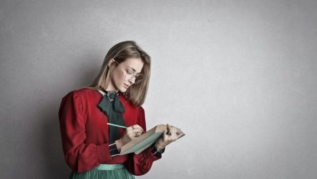 OECD: ギリシャでは成人の 4 人に 1 人が 10 歳児のスキルを持っている | in.gr