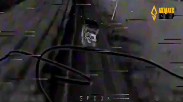 第92突撃旅団アキレスUAVチームのウクライナ人ドローン操縦者が、ピシュチャネ（ハリコフ州）方面でロシアのBM-21卒業生MLRSと数台のロシアの物流トラックを破壊した。 2024 年 12 月