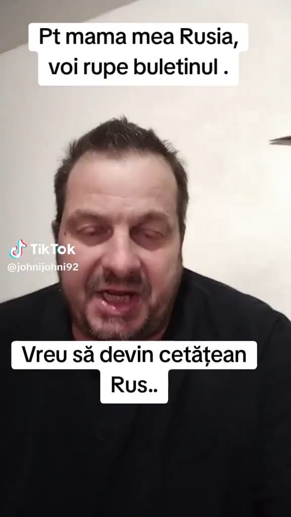 「母ロシアのために、通信簿を破り捨てます。ロシア国民になりたいのですが…」