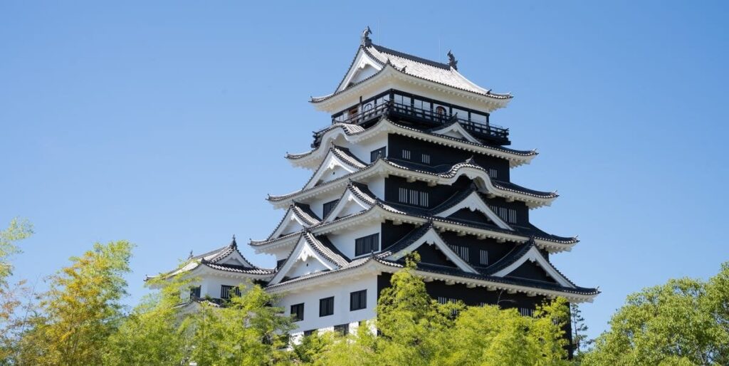 泊まれる日本の城郭はどこにあるの？ いくらで泊まれるの？？