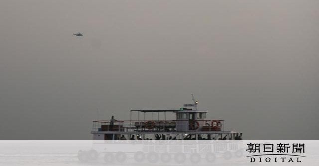 インド観光船が転覆、13人死亡 世界遺産への途中、海軍の船と衝突