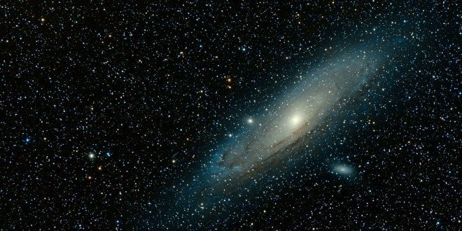 科学者たちは宇宙深部に膨大な量の水があることを発見した