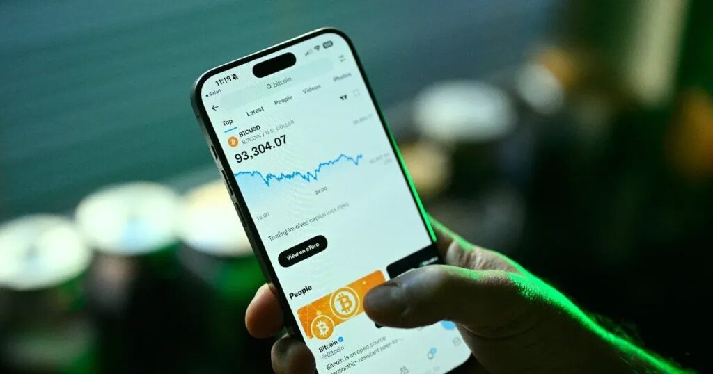 ジョルジェスク氏の選挙資金提供者の名義で700万ユーロ相当の仮想通貨が発見された