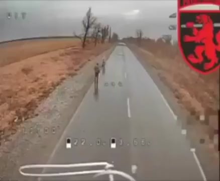 ウクライナのFPVドローンの音を聞いて固まったロシア兵士、頭を撃たれて自殺