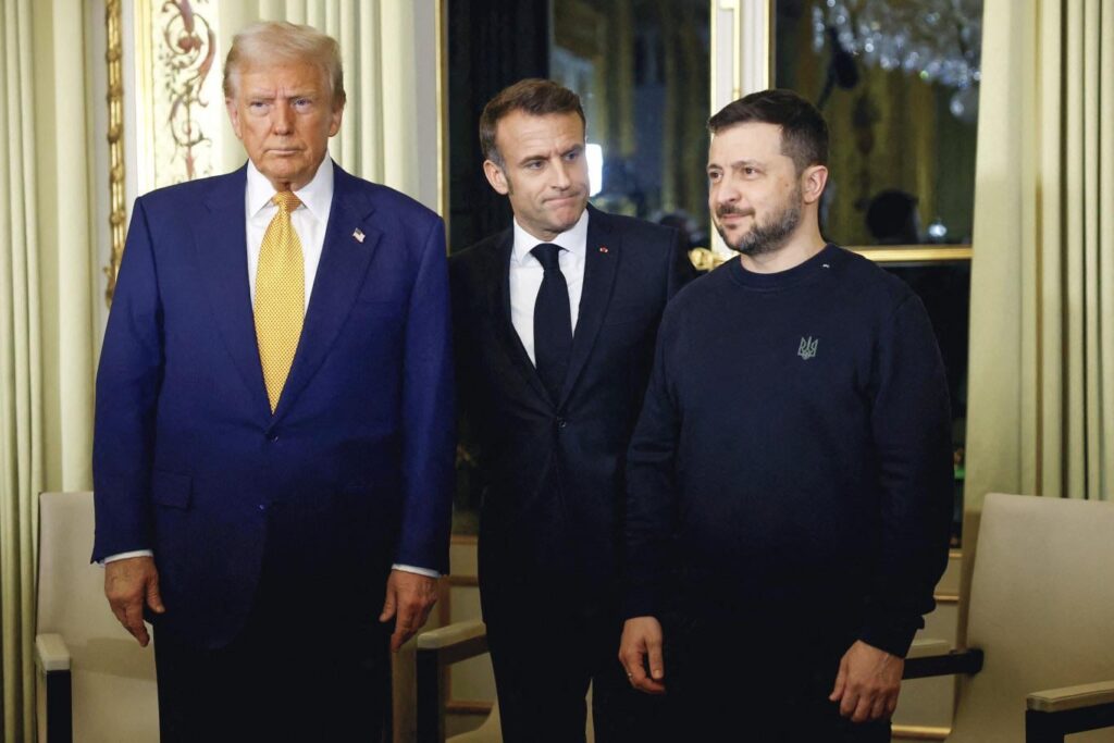 芸術愛好家：ノートルダム寺院の再開前にトランプ大統領とゼレンスキー氏がマクロン大統領に歓迎された
