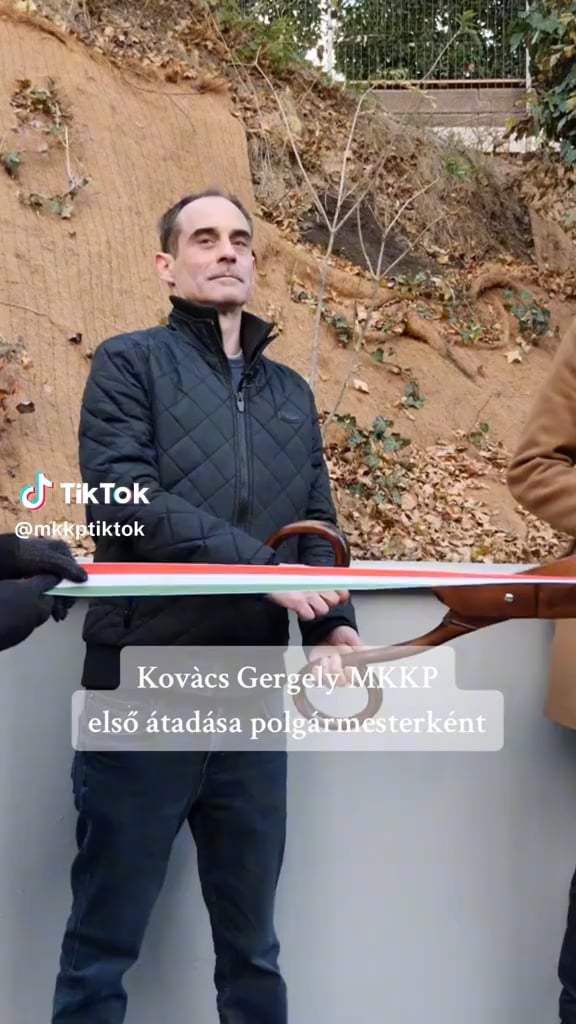 ゲルゲリー・コヴァチ氏の市長としての最初の引き継ぎ