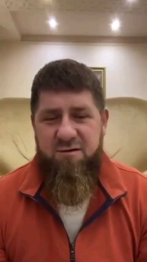 カディロフ氏は、カザフスタンに墜落したアゼルバイジャン機を撃墜したと非難した人々を脅迫した。 [Unconfirmed, translation requested]