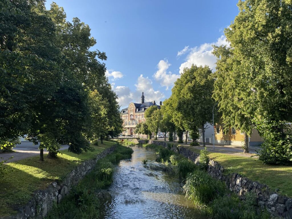 スロット 21: どの都市を当ててください (スウェーデンの素敵な都市の 1 つ)